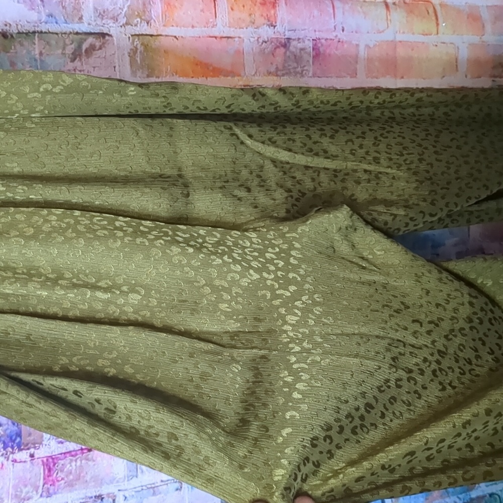 Olive Green En Focus Jumper - Picture 8 of 8